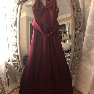 Vera Wang bridesmaid dress in Maroon size 8